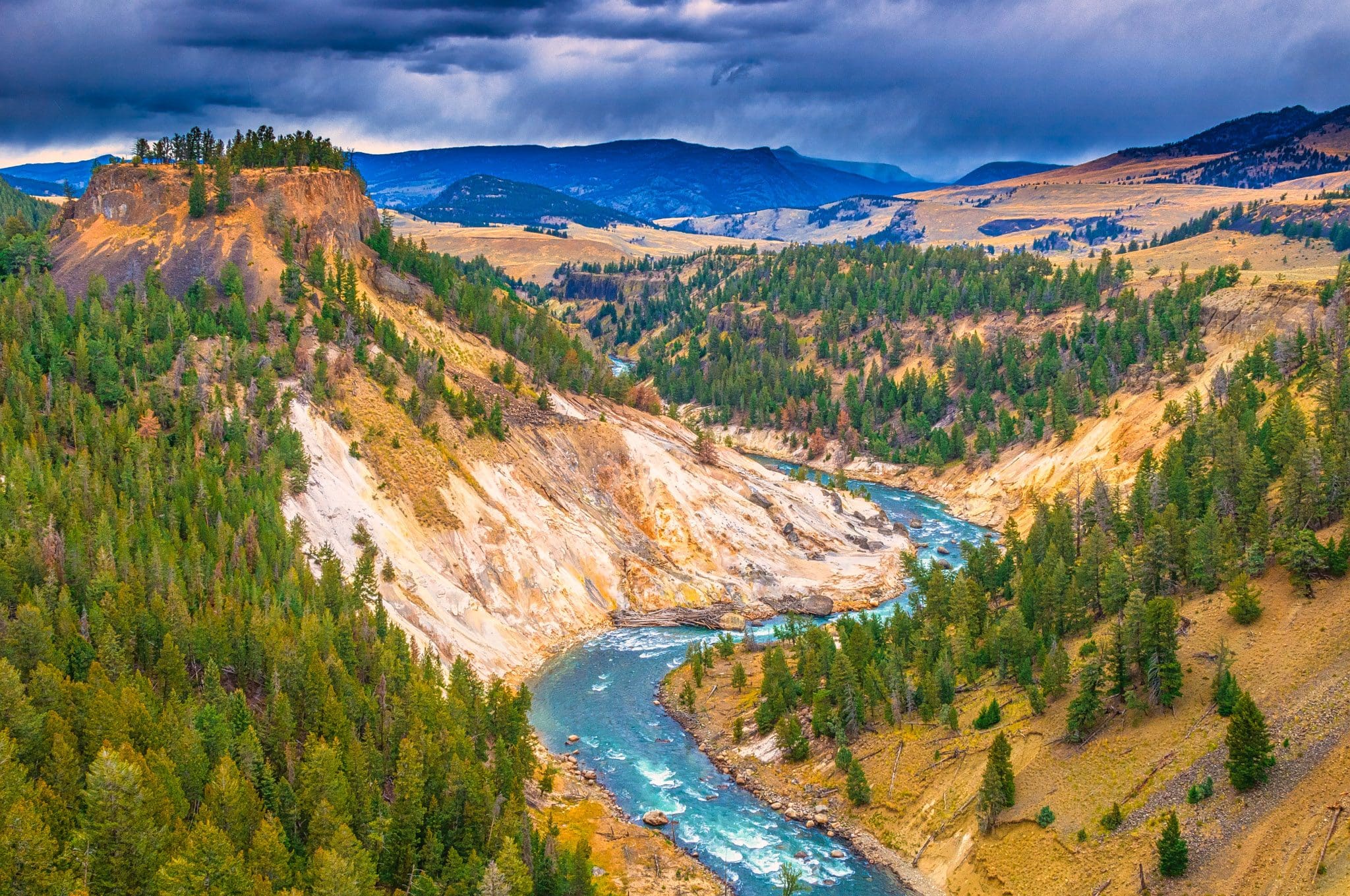 Yellowstone : Quand tensions et insultes embrasent le tournage de la saga Dutton Ranch, que se trame-t-il derrière les caméras ?