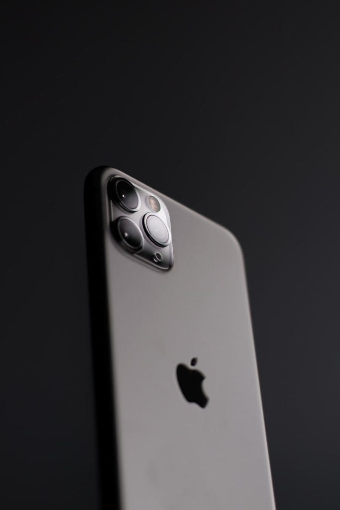 Comparer les générations d'iPhone permet de trouver le meilleur compromis entre performance et budget.
