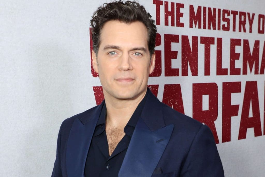 Henry Cavill devient papa espion : le casting de la comédie Netflix avec Kevin Hart s’étoffe