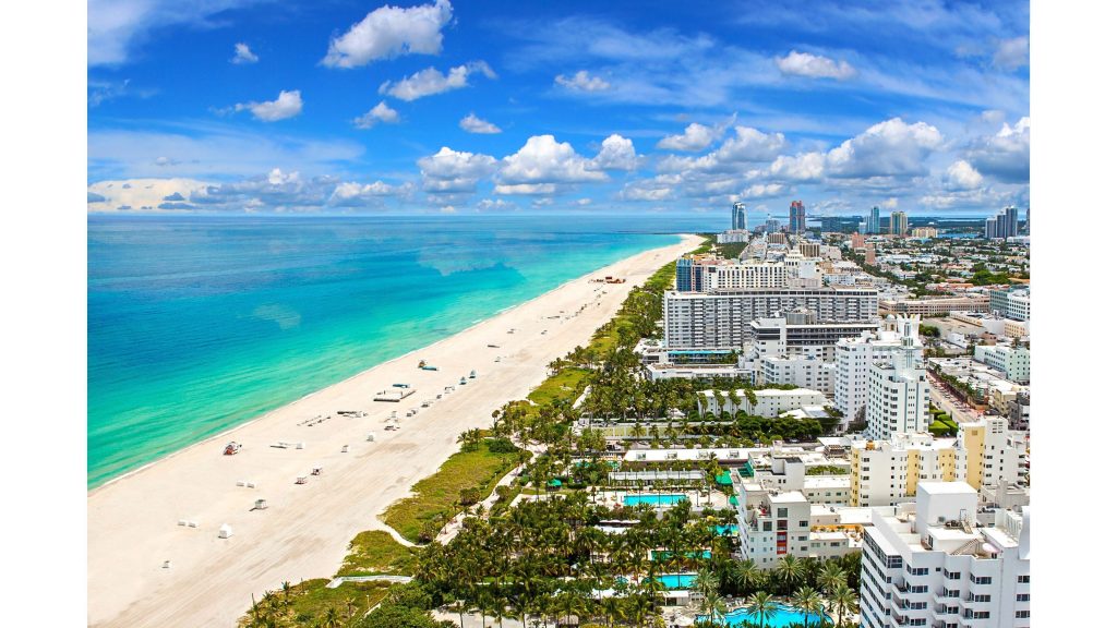 Miami Vice : Deux décennies après son échec, Michael Mann dévoile une Director’s Cut très attendue
